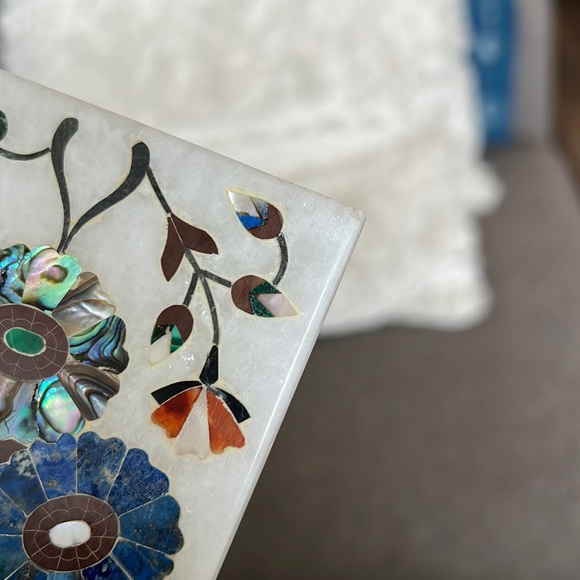 Floral Inlay Marble Box - Picture 9 of 16